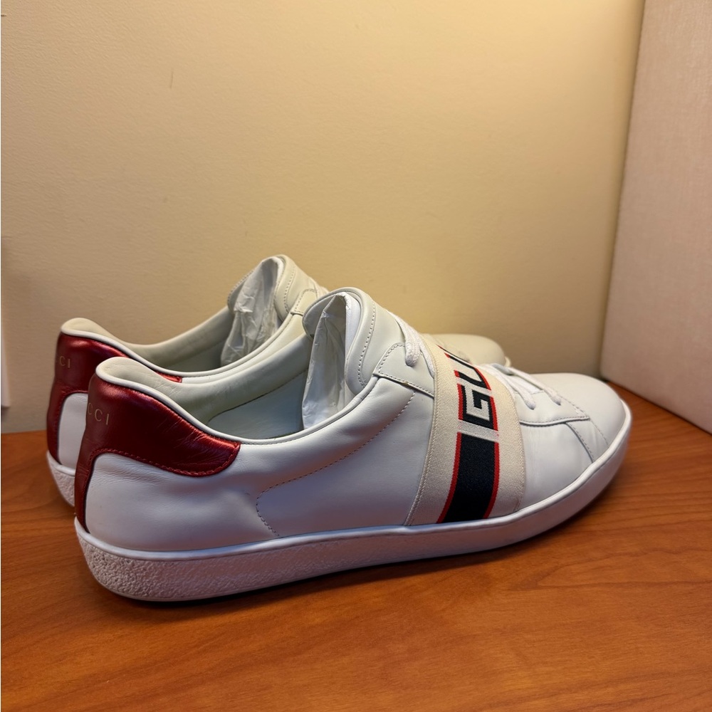 Gucci Cream and White Logo Sneakers - Picture 5 of 9